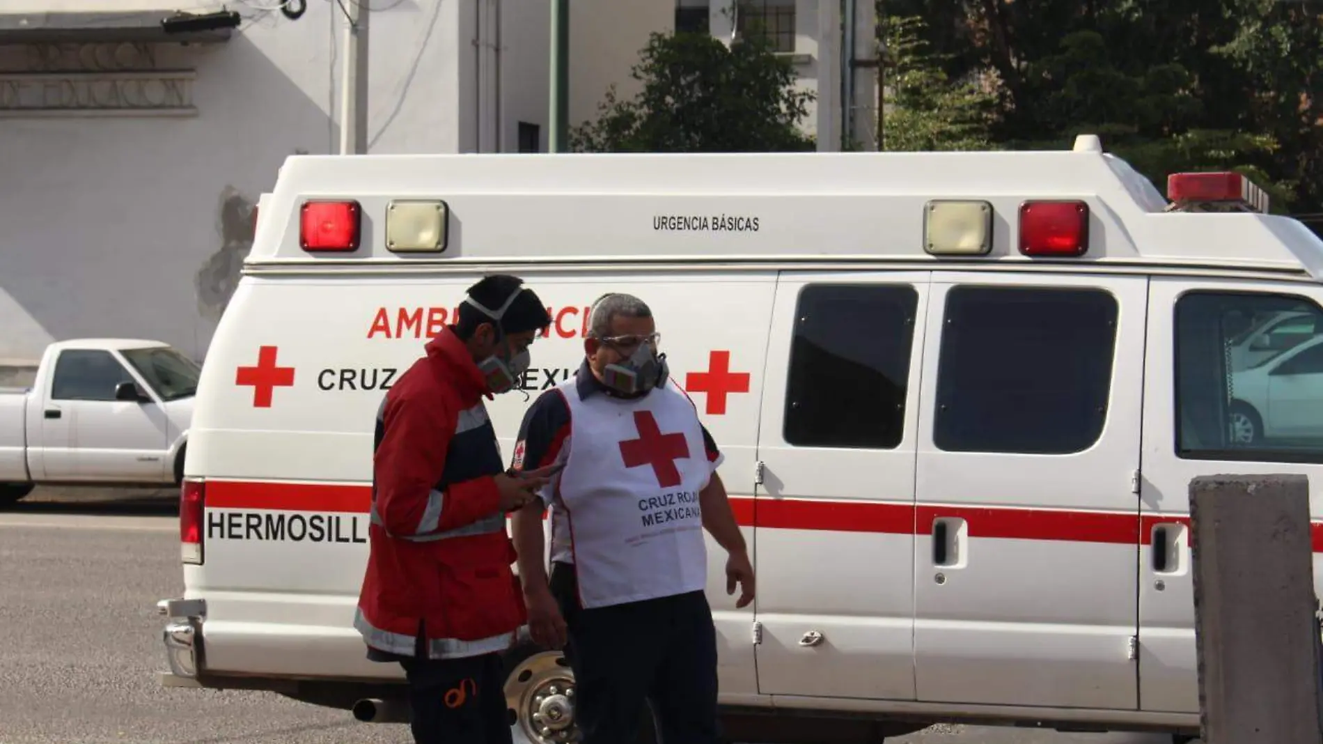 ambulancia cruz roja (2)